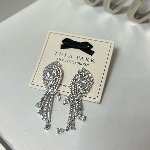 Sterling silver crystal earrings - Picture 2 of 2